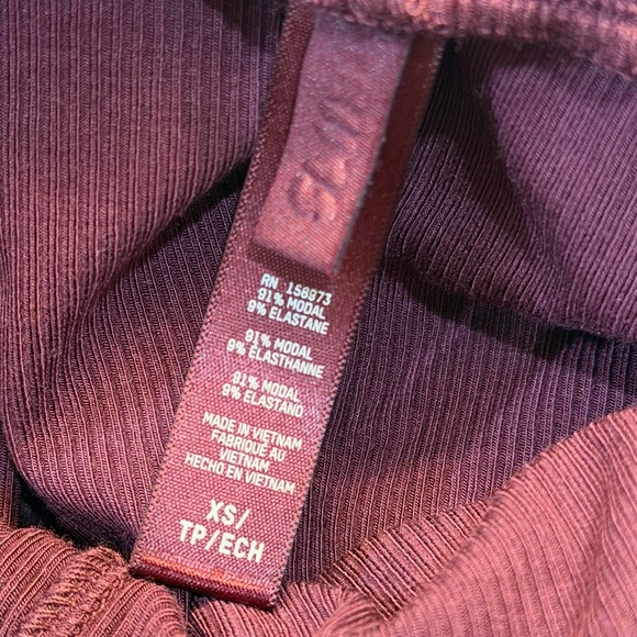 SKIMS Foldover Lounge Pants Women’s XS Burgundy Bordeaux Wide Leg - Picture 3 of 3